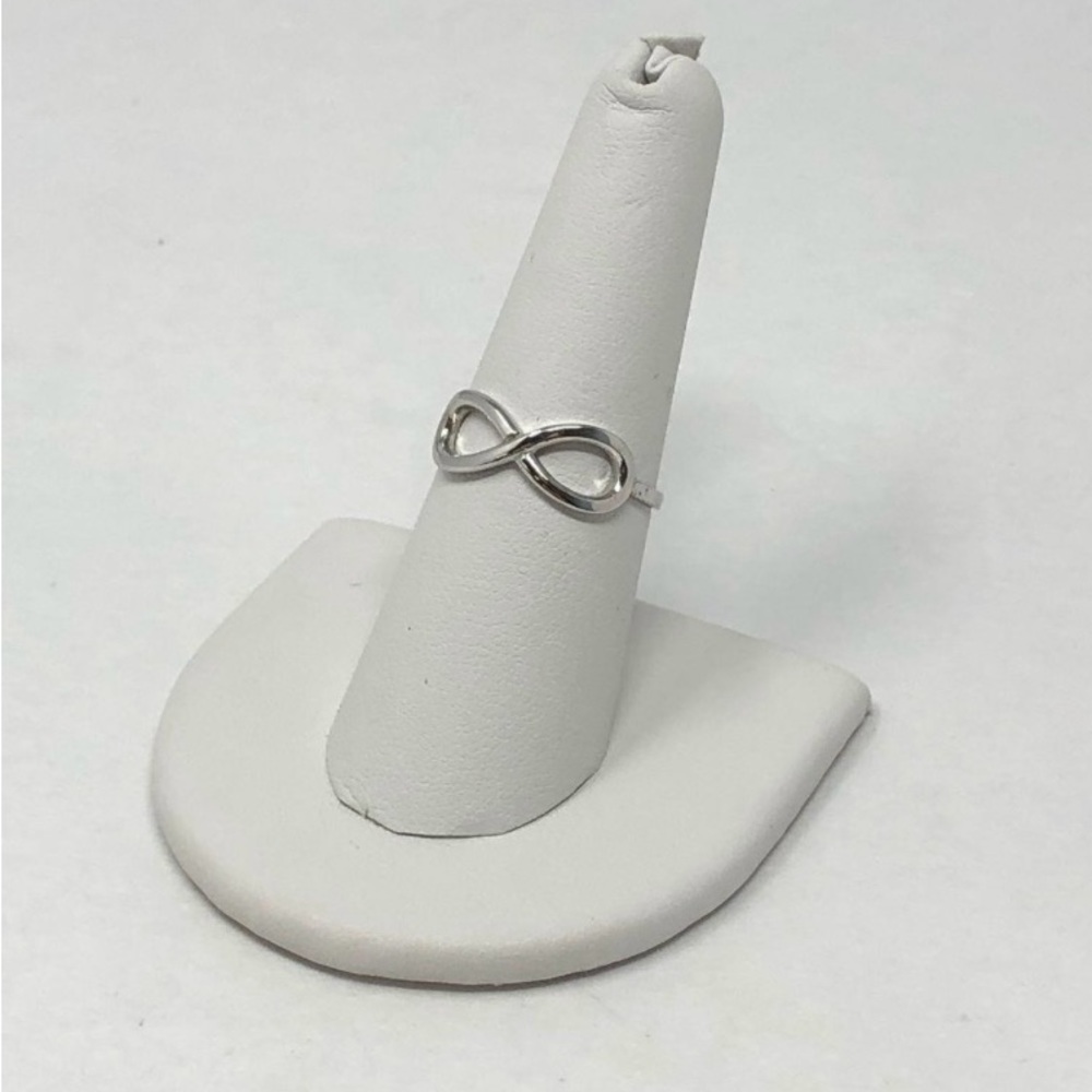 10K White Gold Infinity Ring